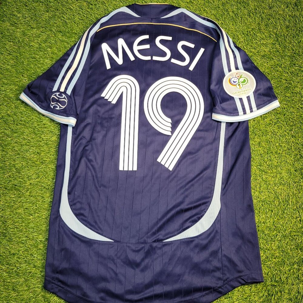 Messi Argentina 2006 WORLD CUP Away Soccer Jersey Shirt M SKU# 069519